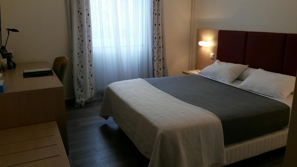 Hotel De La Cloche โดล ห้อง รูปภาพ