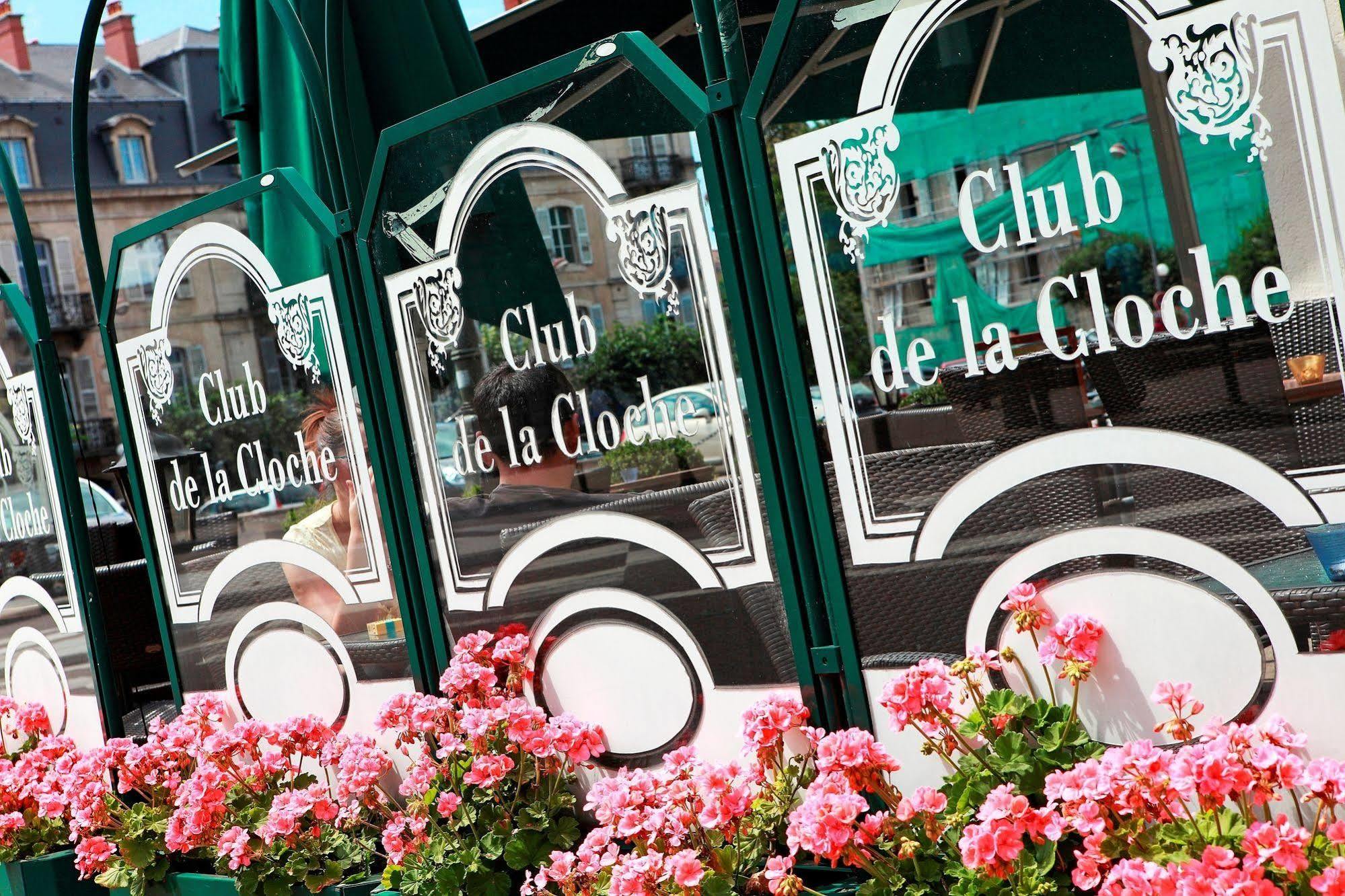 Hotel De La Cloche โดล ภายนอก รูปภาพ